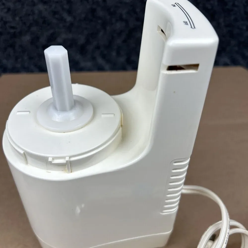 Vintage Sunbeam Oskar Jr. Chopper Plus Mini Food Processor Chopper model 14131